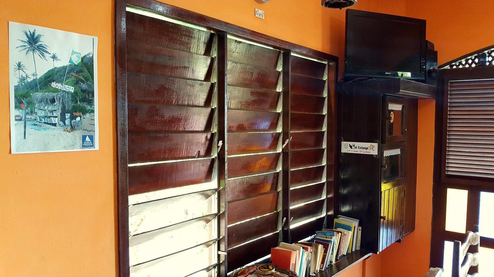 Media Veronica Hostel Suites Pipa Ares Exterior photo